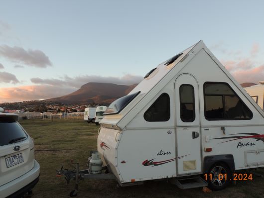 Hobart Sunrise Avan in back Mt. Wellington